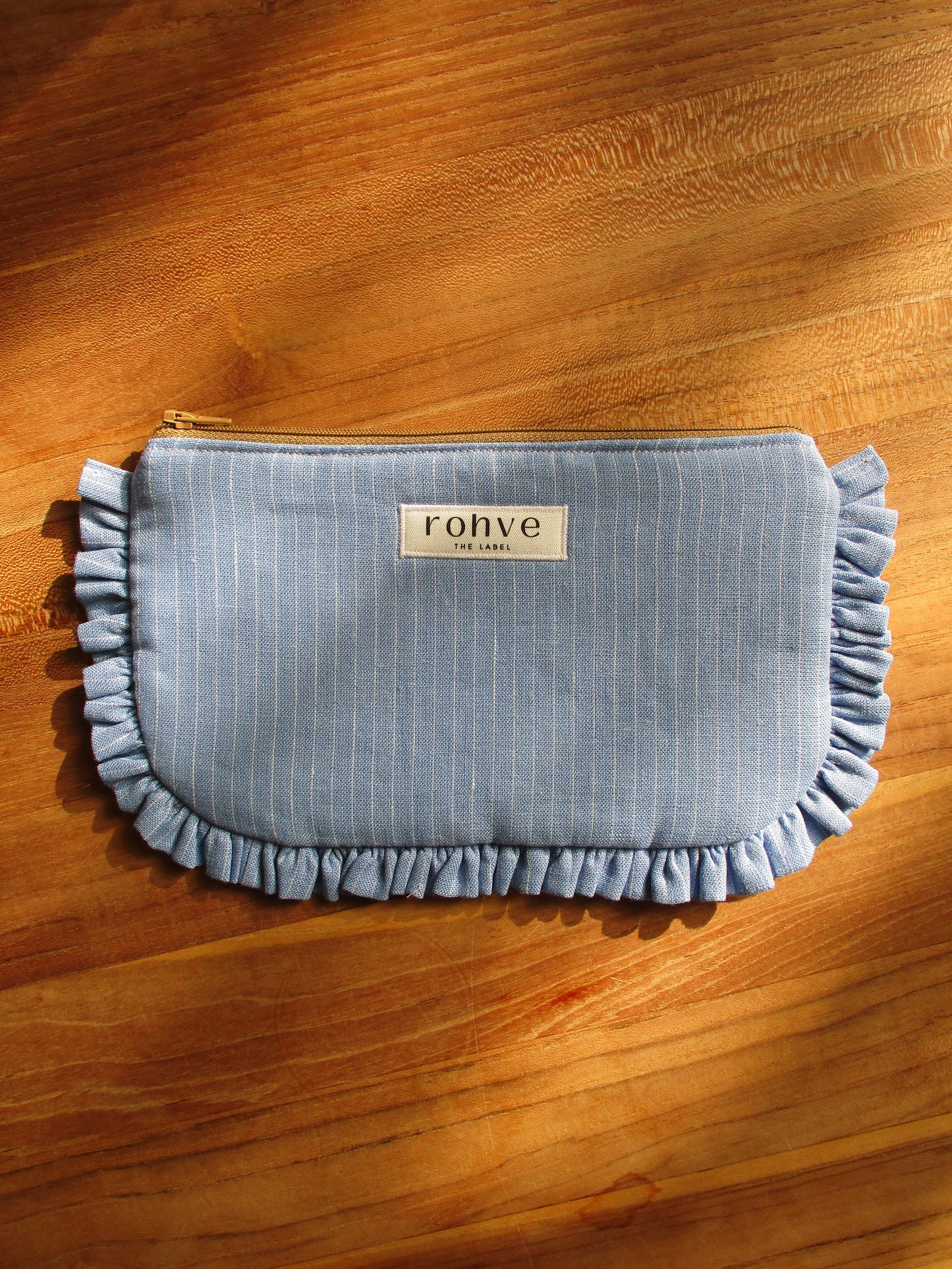 The Frill Pouch