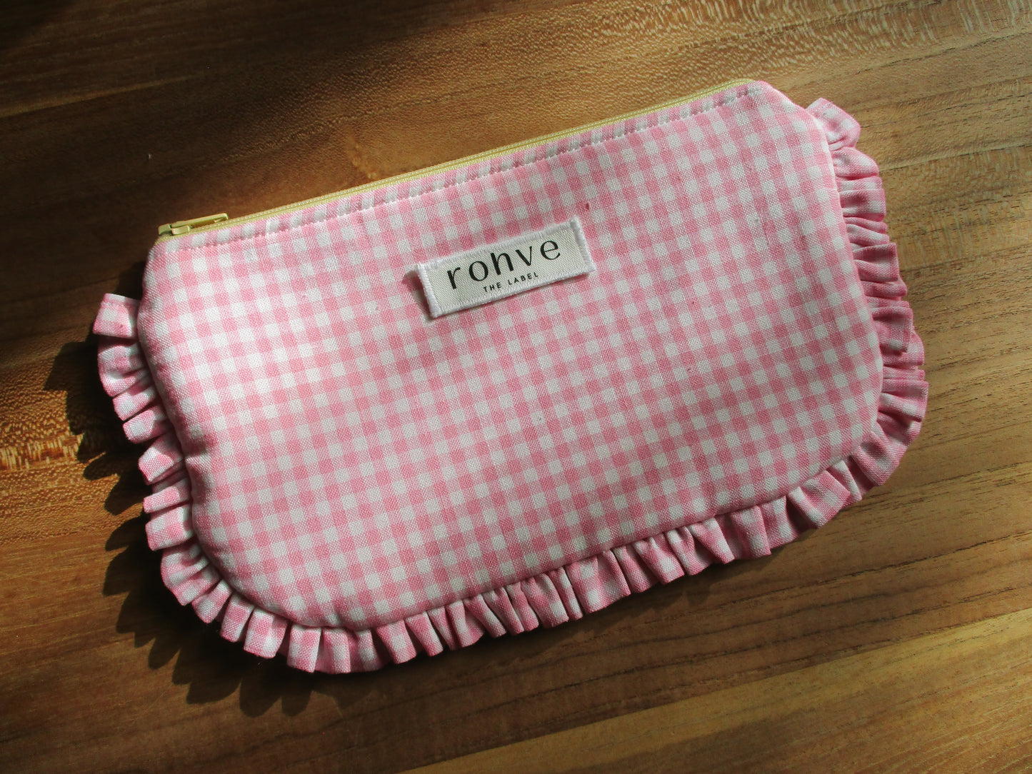 The Frill Pouch